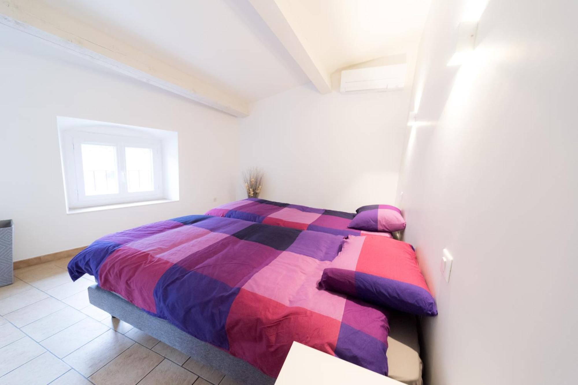 דירות Ravissant Triplex Et Duplex Au Centre De Pont St Esprit מראה חיצוני תמונה